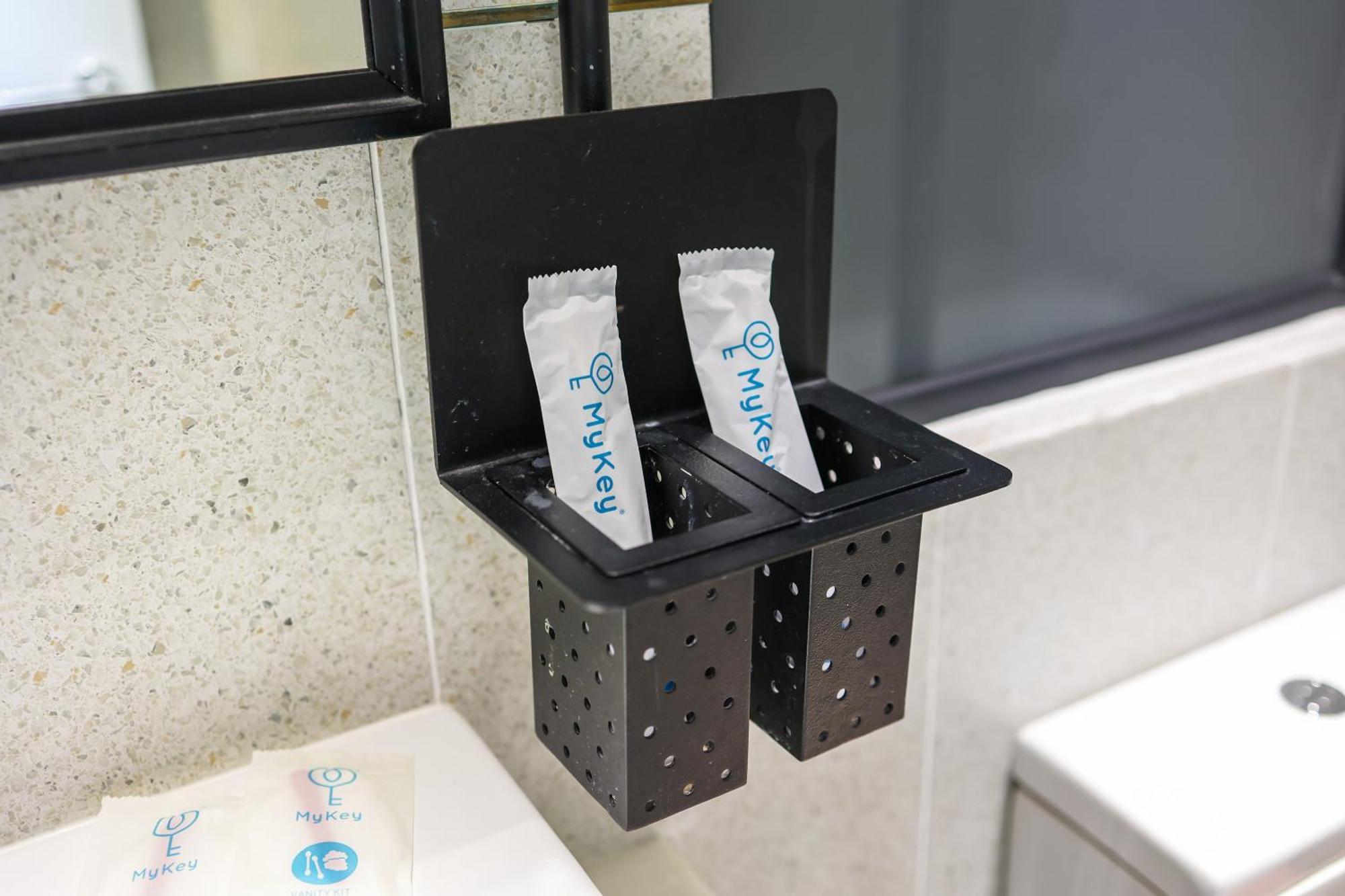 شقة Millerz Square By Mykey كوالالمبور المظهر الخارجي الصورة A shower gel dispenser